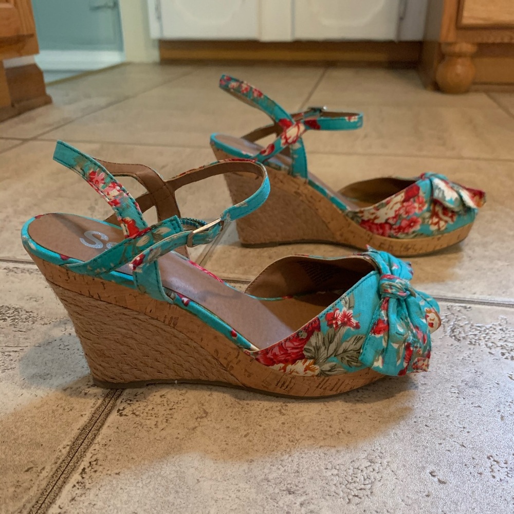 SO espadrille peep toe floral wedges, size 9 NWOT - Picture 4 of 6